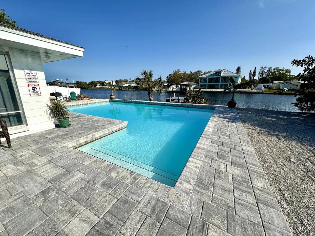 Blue Heron House, Private 4 Bedroom Waterfront W Heated Pool And Fire Pit Ruskin Exterior photo