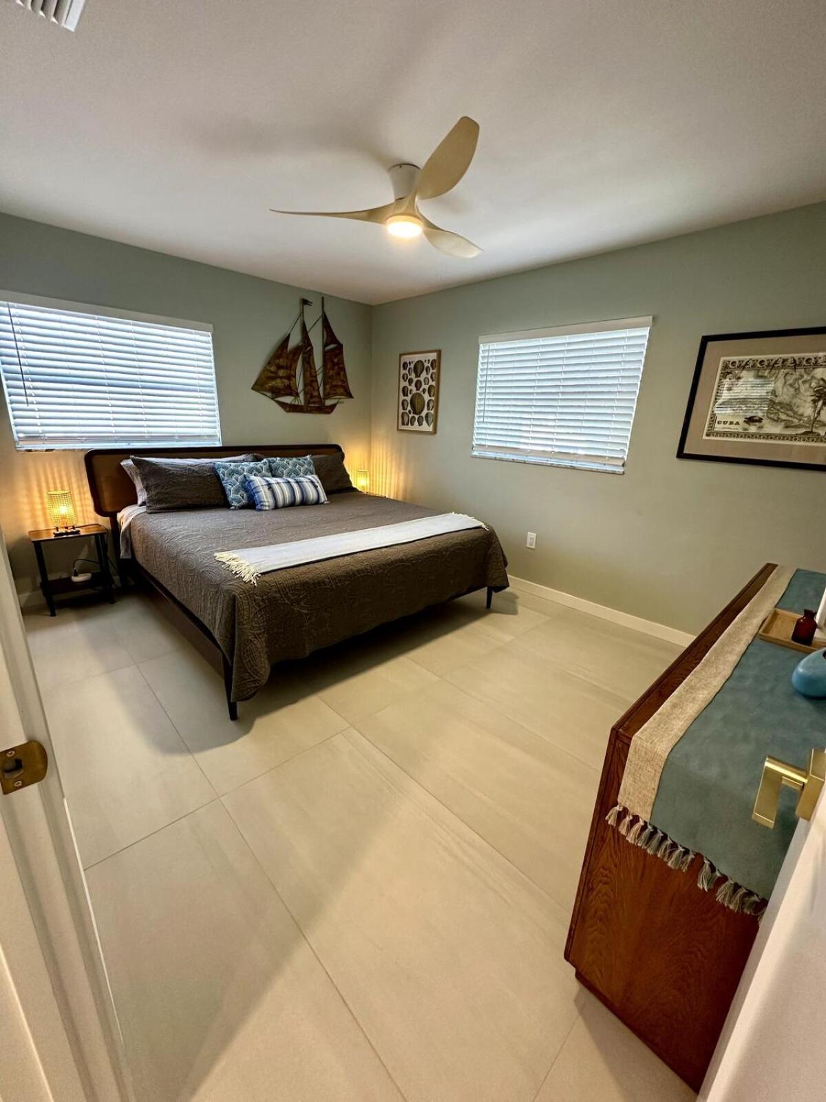 Blue Heron House, Private 4 Bedroom Waterfront W Heated Pool And Fire Pit Ruskin Exterior photo